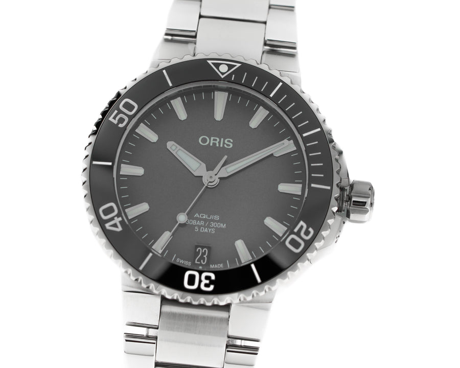 Aquis date calibre 400 40077694154-0782209peb
