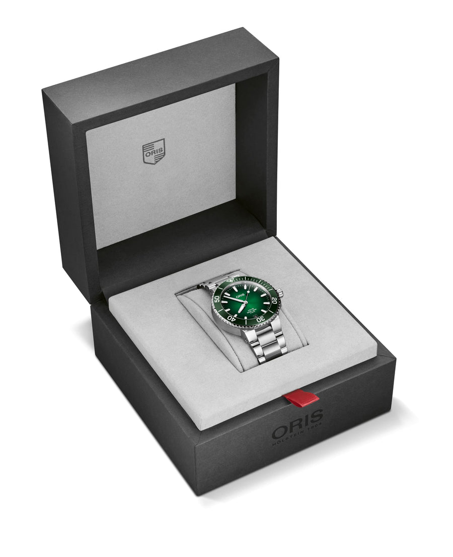 Aquis date calibre 400 40077694157-0782209peb